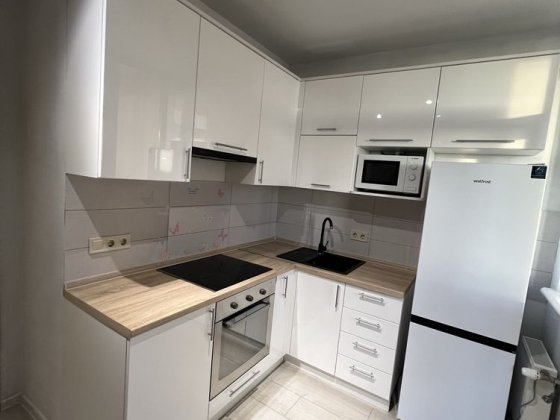 Сдам длительно 1к к-ру,без выселения на лето!Паркоместо,новый ЖК. Черноморск