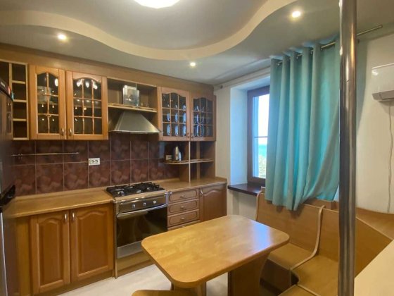 Сдам до лета 1 комнатную-студию с шикарной панорамой моря Черноморск