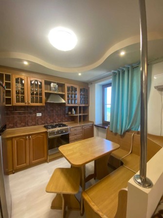 Сдам до лета 1 комнатную-студию с шикарной панорамой моря - фото 1