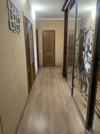 Сдам двухкомнатную квартиру в Черноморске ул. Парусная 1Д ( Монолит). - фото 1