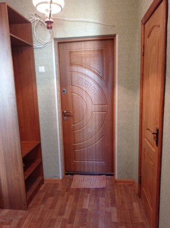 Здається в оренду однокімнатна квартира по вул. Моцарта 85,7 поверх. - фото 1