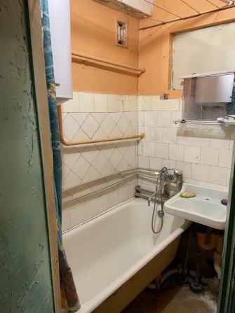 Сдам 3-х комн. кв.на 2-ом этаже в самом центре Краматор.ул.Парковая 21 - фото 1