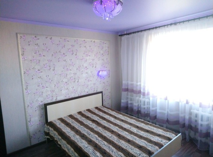 2 комн на Дворцовой 57,Отопление не платить. - фото 1