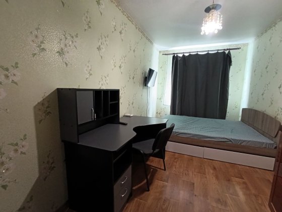 Двокімнатна на першому поверсі Краматорск