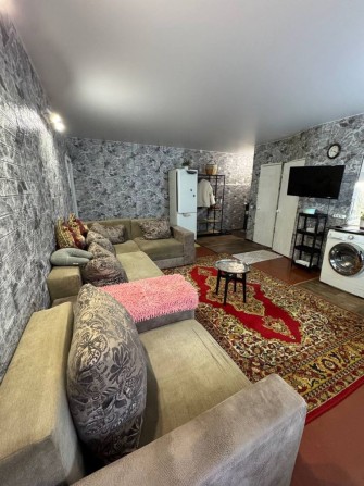 Здається в оренду 3-х кімнатна затишна квартира центр 2-й поверх - фото 1