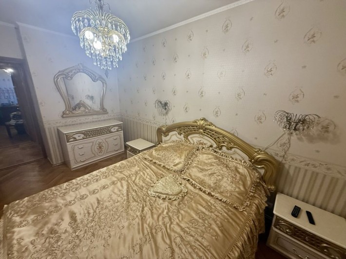 Здається VIP 3-х кімнатна квартира в самому центрі - фото 1