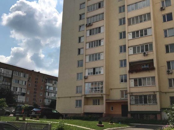 Здається гарна простора 1-кімнатна квартира в новому будинку! Прилуки