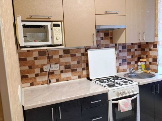 Здається 2-х квартира в м.Умань р-н ж/д. Власниця +380971891276 Умань