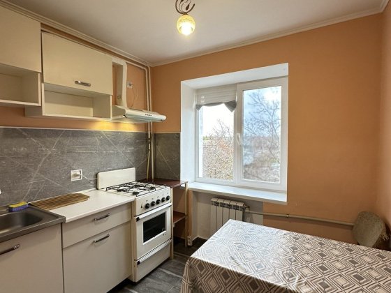 Здається 2-кімнатна квартира по вул. Івана Гонти Умань