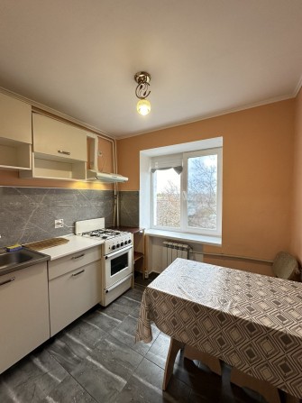 Здається 2-кімнатна квартира по вул. Івана Гонти - фото 1