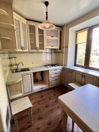 Здається квартира 3 х кімнатна район Фонтанів - фото 1