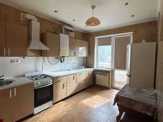 Оренда 1 кім Буча Богдана Хмельницького Центр Поверх 3 Газ Буча