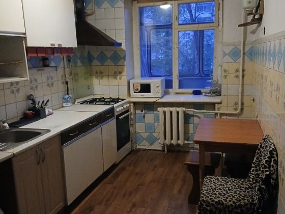 Здам 3к.кв. Незалежності буд.10, 2 поверх,  ГАЗ. Бровари