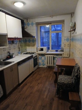 Здам 3к.кв. Незалежності буд.10, 2 поверх,  ГАЗ. - фото 1