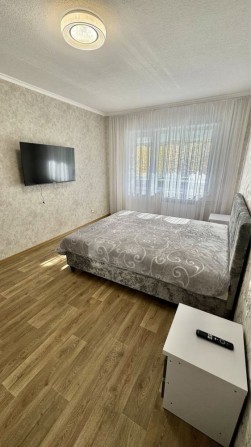 Здам 1 кімнатну, свіжий ремонт, нові меблі,техніка, 4 мікрорайон - фото 1