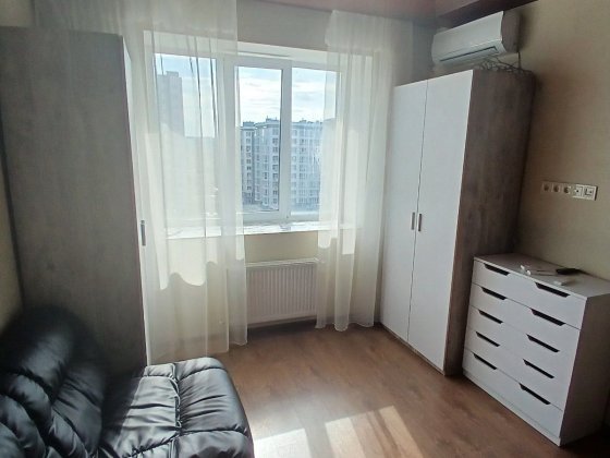 Здається 1 к квартира з 11.11.2025 року