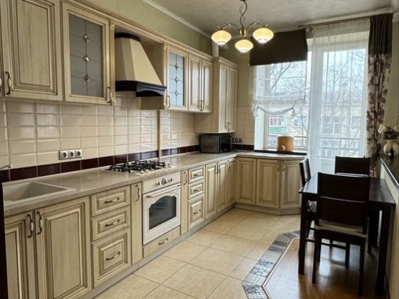 Оренда стильної 1,5-кімнатної квартири в центрі міста! Івано-Франківськ