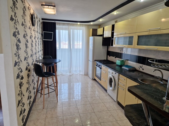 Оренда 2 кімнатної квартири поруч центру - фото 1