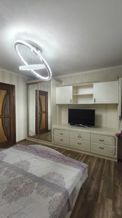 Здам затишну 2к квартиру на Виставці - фото 1