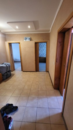 Довгострокова оренда 3к квартири р-н Озерна - фото 1