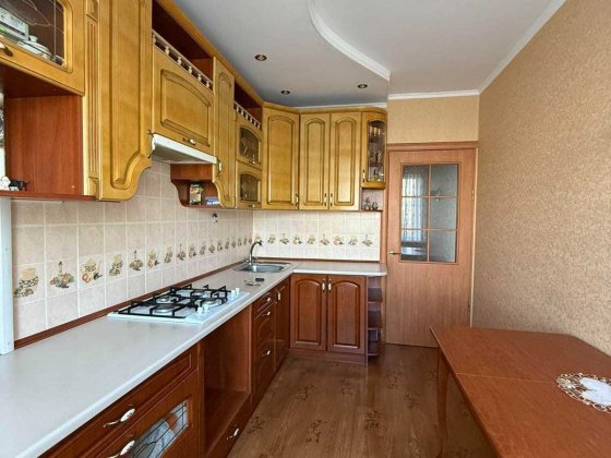 Оренда 3 кімнатної квартири по вул Зарічанська Хмельницкий