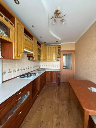 Оренда 3 кімнатної квартири по вул Зарічанська - фото 1