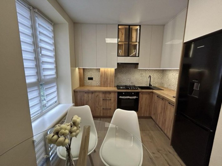 Оренда 2к вул. Університетська - фото 1