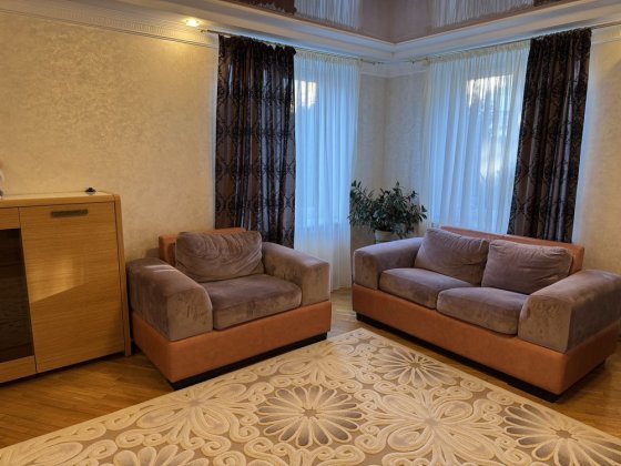 Здам в оренду 4–кімнатну квартиру , від власника Луцьк