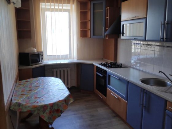 Оренда 3-к в Центрі міста Хмельницкий