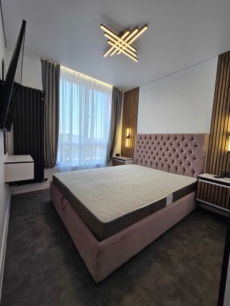 1,5-кім.кв. ЖК Фемілі Плаза, Крайківського - фото 1