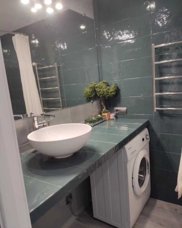 ЗДАМ 3-кімн. з евроремонтом вул.Родімцева(нагірна частина) - фото 1