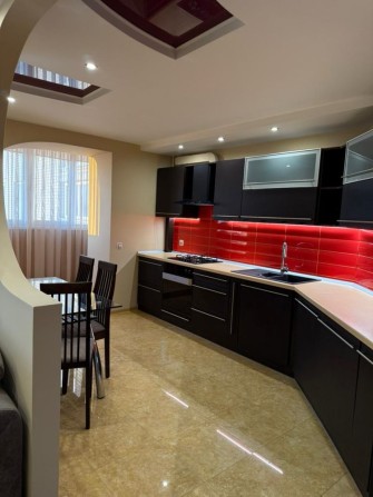 Оренда 3-кімнатної квартири біля Порт Сіті - фото 1