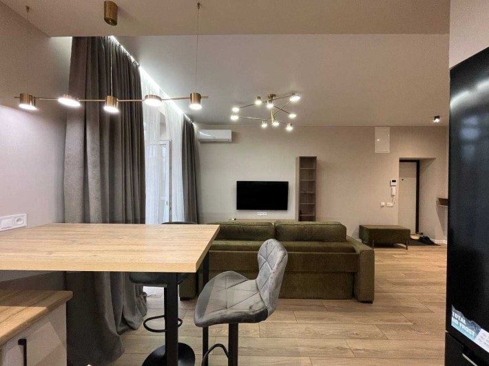 Оренда 2к квартири просп. Поштовий - фото 1