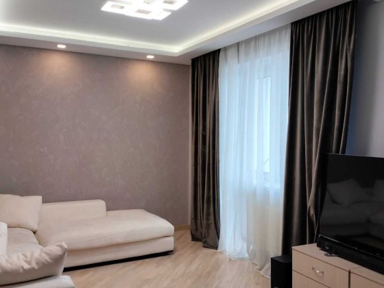 Оренда великогабаритної дворівневої квартири в центрі на вул Коперника Луцьк