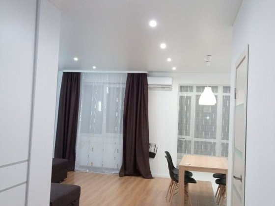 2-кімнатна Мельника Ивано-Франковск