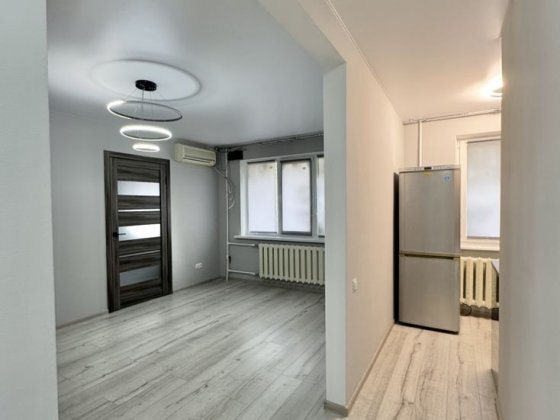 2 комн площадь Освобождения проспект Центральный(ул Лермонтова) Кривий Ріг