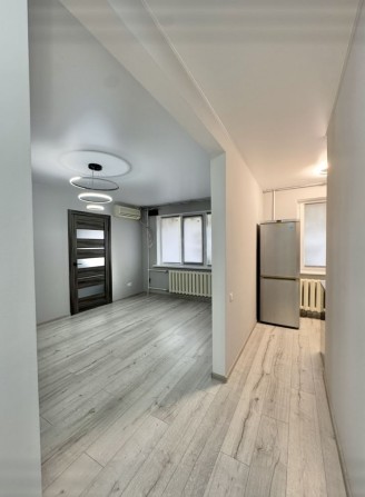 2 комн площадь Освобождения проспект Центральный(ул Лермонтова) - фото 1