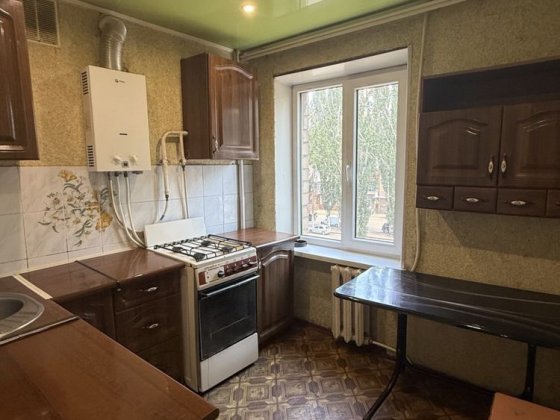 Сдам 1-ком квартиру в самом центре СоцГорода все вопросы по телефону Кривий Ріг