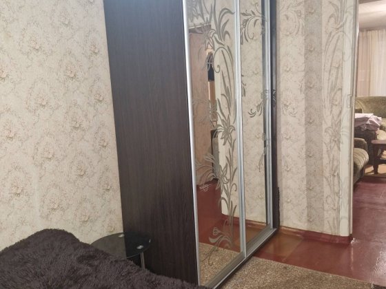 Сдается двухкомнатная  квартира, 1 этаж.  Не угловая Кривий Ріг