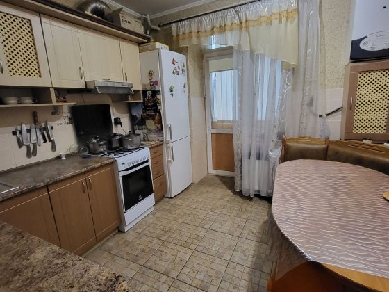 2 кімнатна Каскад , Миколайчука, Арсен рядом Ивано-Франковск