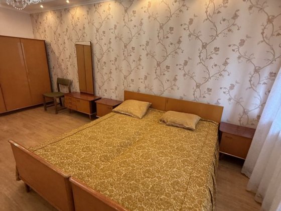 2-К Половки,  рядом Остановка Полтава