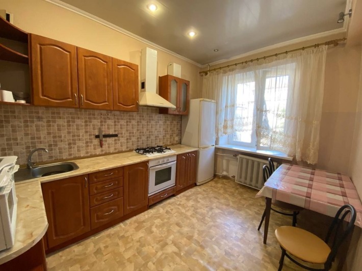 Сдается уютная двухкомнатная сталинка на соцгороде, пр. Металлургов - фото 1