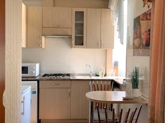 Елітний Центр. Вул. Стрітенська. Сталінка. Євроремонт. Нові Меблі. Полтава