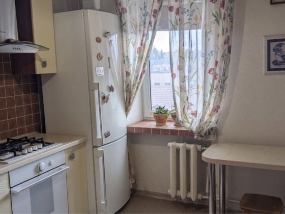 Здається в оренду 2 кімнатна квартира р-н 12 школа Рівне