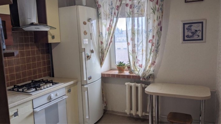 Здається в оренду 2 кімнатна квартира р-н 12 школа - фото 1