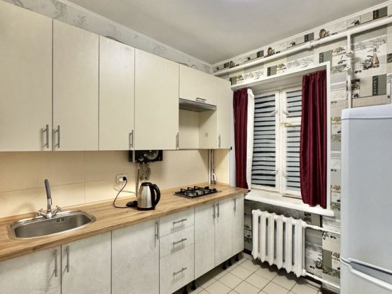 1-кімн. в Центрі міста з меблями, газовою колонкою і технікою, Сумы