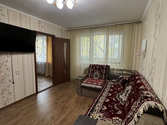 Свободна!Уютная трешка в р-не алмазный!Возможно заселение с животными! Полтава