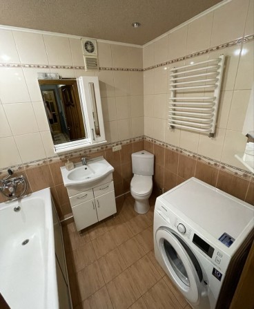 Оренда 2-кімнатної квартири в центрі з меблями та інд.опаленням - фото 1