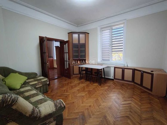 2 кімнатна квартира в центрі по вул Кобилянської Івано-Франківськ