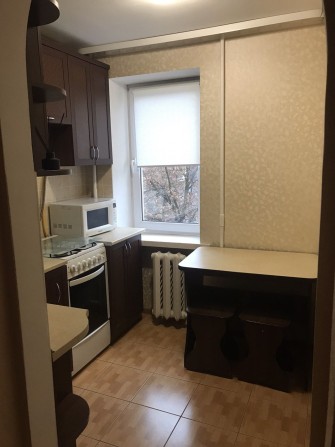 Здам на тривалий термін 1 кімнатну квартиру по вул Кн.Острозького - фото 1